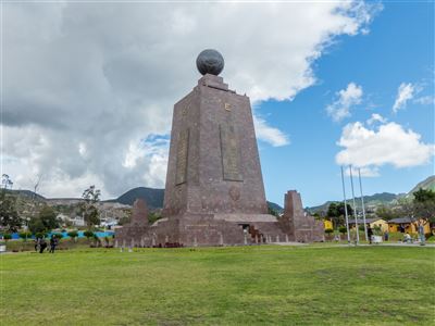 Mounument in Mitad del Mundo